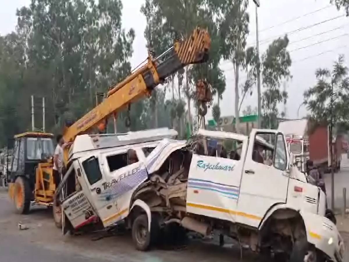 Ambala Accident: अंबाला में दर्दनाक सड़क हादसा, बस और ट्रक की टक्कर में 7 लोगों की मौत