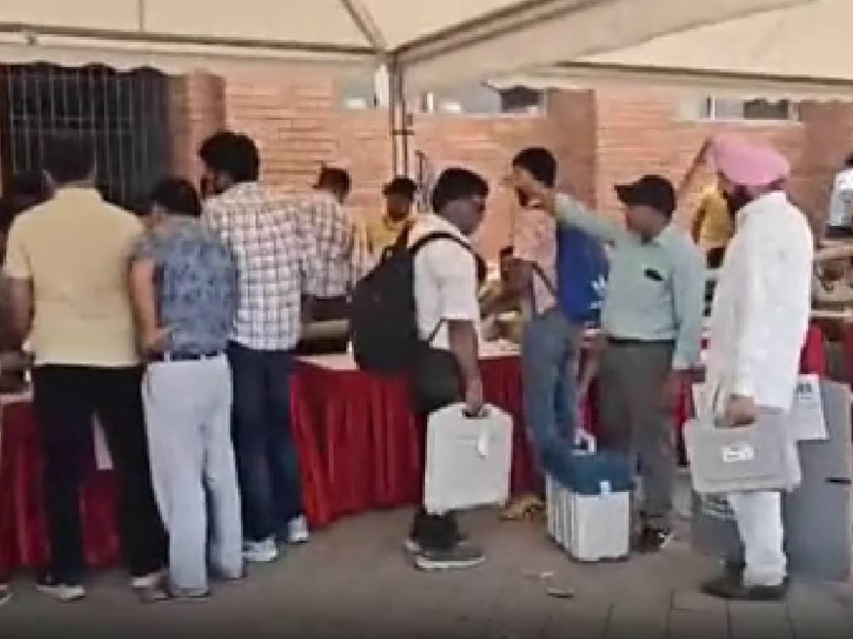 Ambala Lok sabha Election: ड्यूटी में लगे सरकारी कर्मचारियों ने मांगा वोट डालने का हक, अब तक नहीं मिली EDC