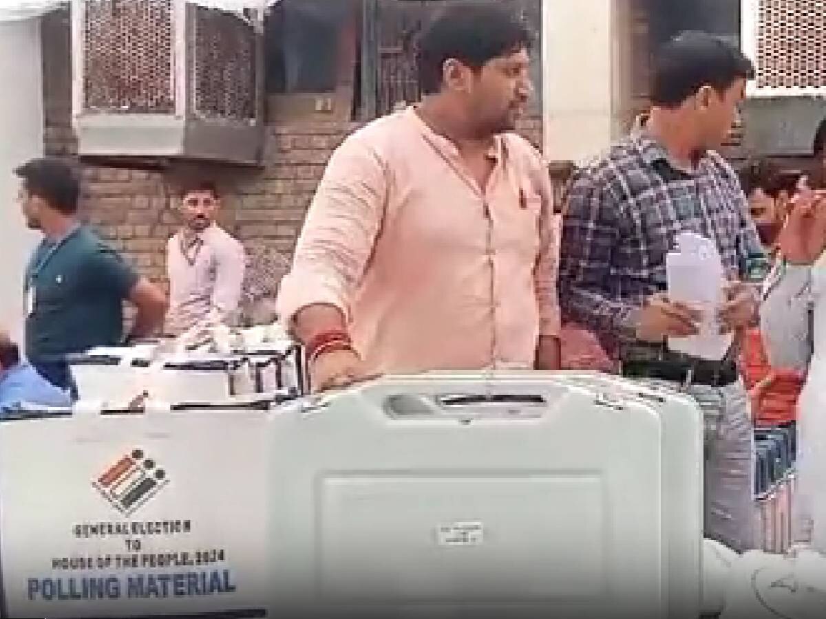 Haryana Election 2024: भिवानी जिले से लगते बॉर्डर सील, GPS लगे वाहनों से मतदान केंद्रों पर भेजी गईं EVM