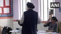  Hardeep Singh Puri: केंद्रीय मंत्री हरदीप सिंह पुरी ने दिल्ली में डाला अपना वोट, कहा - इस बार 400 पार ...