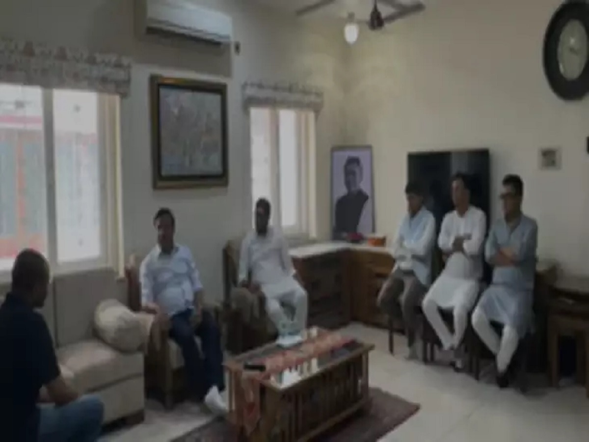 Bihar News: असम के मुख्यमंत्री हिमंत बिस्वा सरमा ने सुशील मोदी के घर पहुंचकर दी श्रद्धांजलि