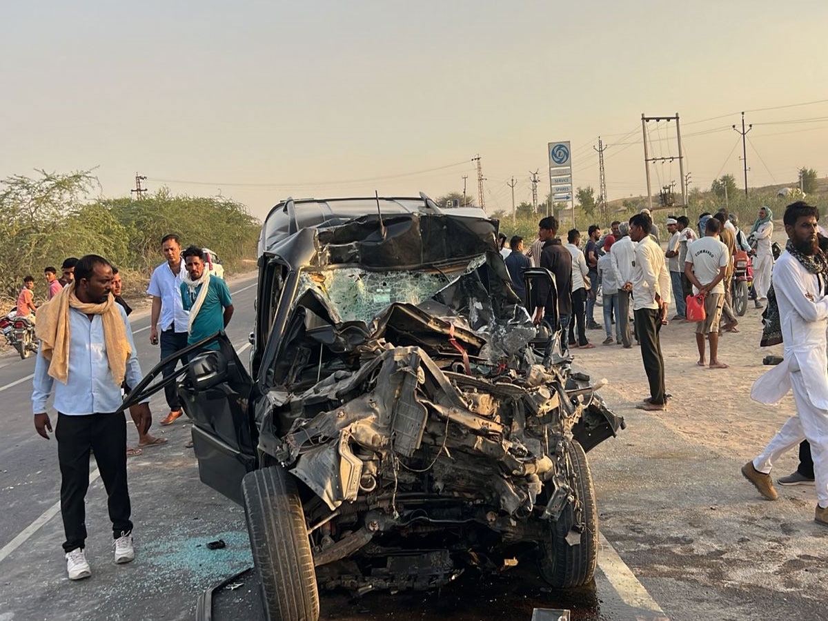 बड़ी खबर:  राजस्थान में यहां स्कॉर्पियो गाड़ी और ट्रक के बीच जोरदार भिड़ंत, 4 की ऑन द स्पॉट हुई मौत 
