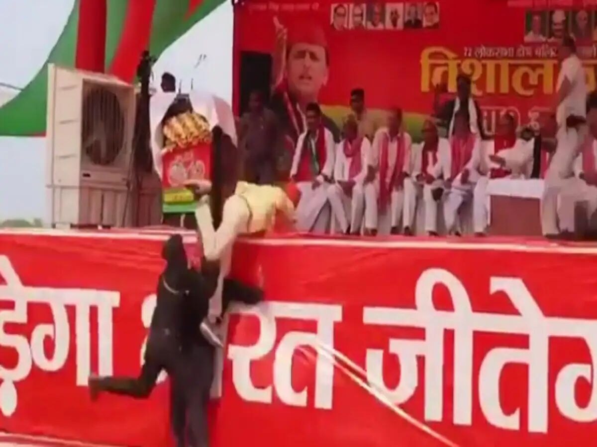 Akhilesh Yadav Rally 