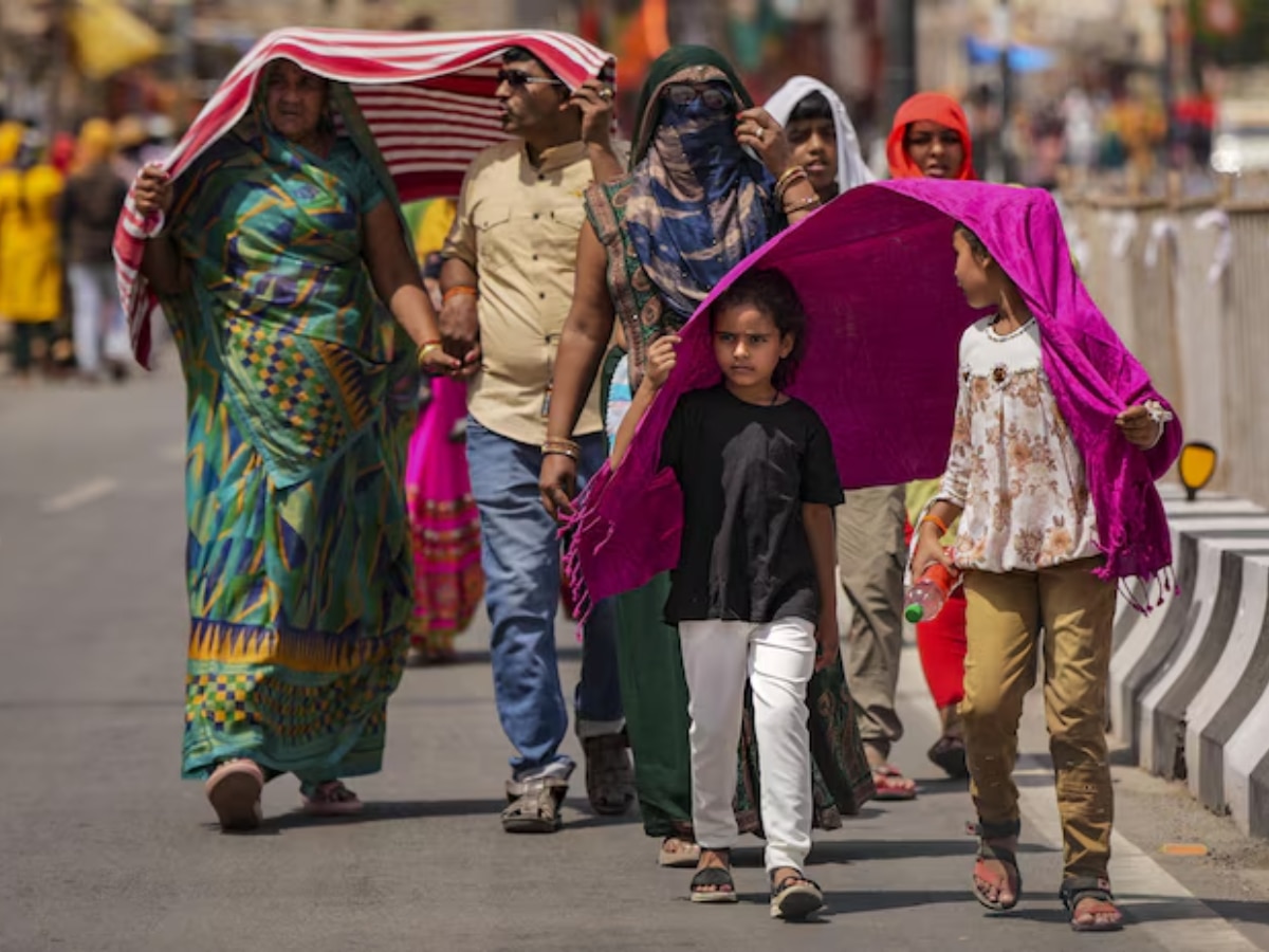 Haryana Heatwave: हरियाणा के 4 जिलों में रेड अलर्ट जारी, दोपहर 12 से शाम 4 बजे तक घर में रहने की सलाह- IMD 