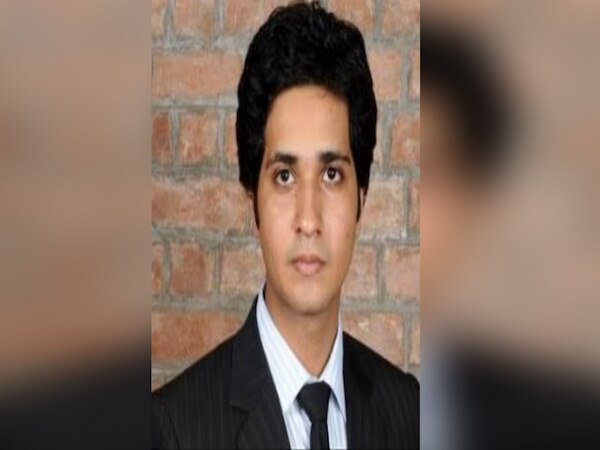 Noida News: लिव इन पार्टनर के सुसाइड के बाद आयकर विभाग के डिप्टी कमिश्नर गिरफ्तार; जानें मामला