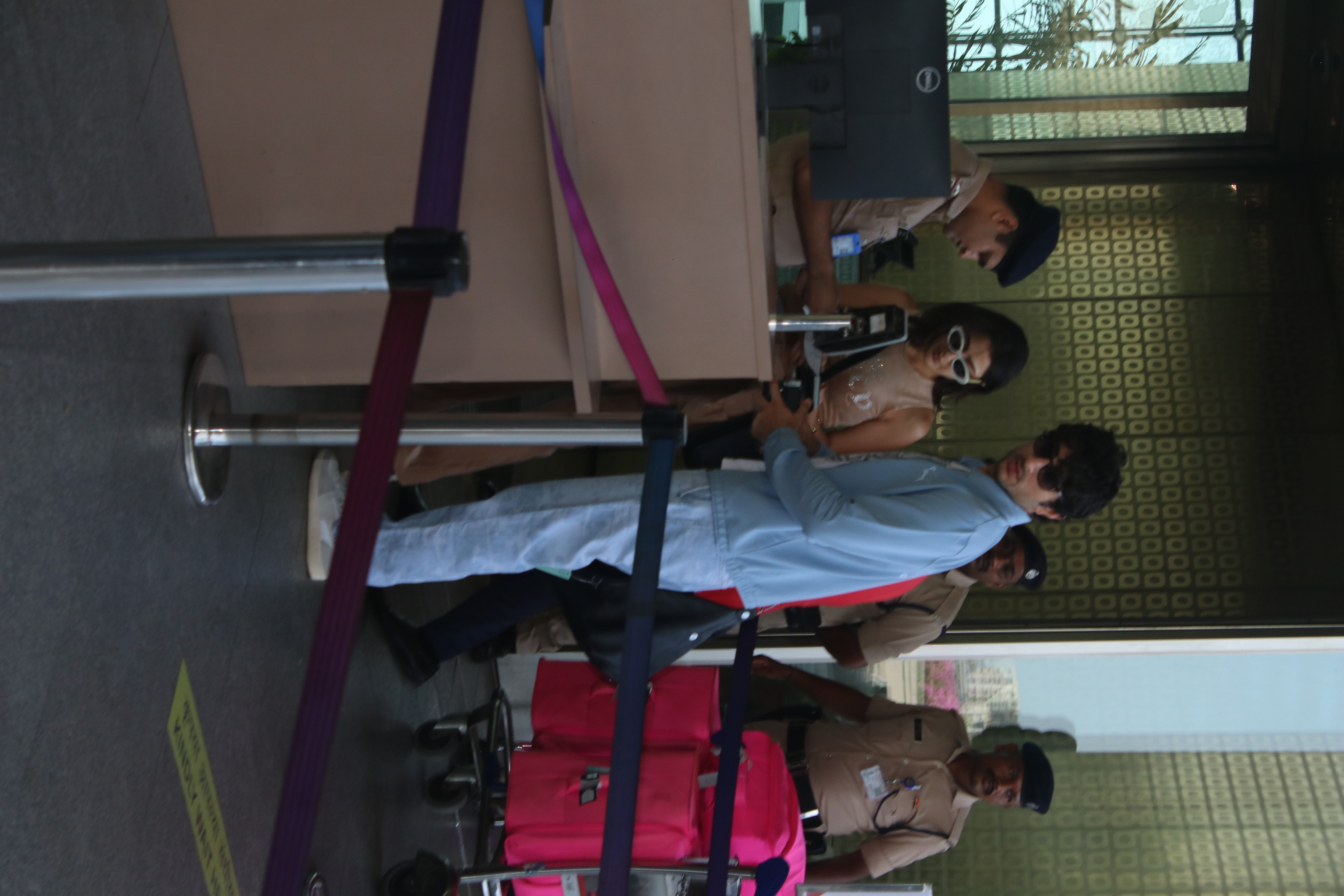 सारा अली खान का भाई