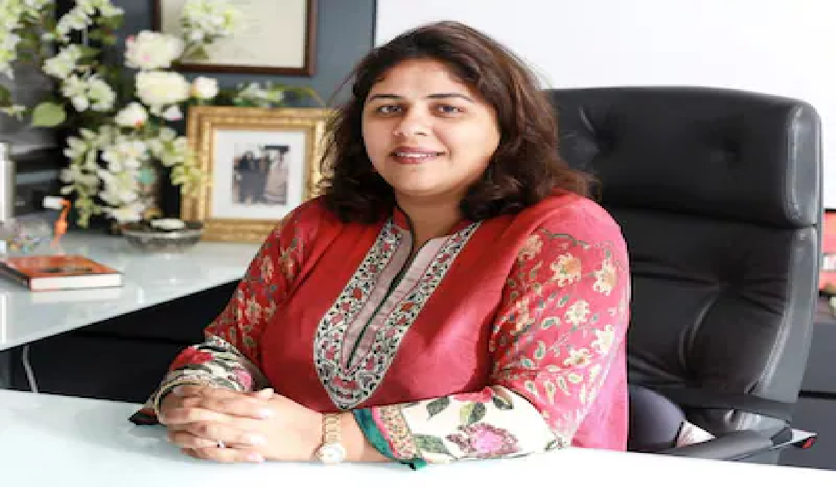 कौन हैं भारत की सबसे अमीर मुस्लिम महिला फराह मलिक, जूते के बिजनेस से खड़ा किया 29,000 करोड़ का एम्पायर कौन हैं भारत की सबसे अमीर मुस्लिम महिला फराह मलिक, जूते के बिजनेस से खड़ा किया 29,000 करोड़ का एम्पायर