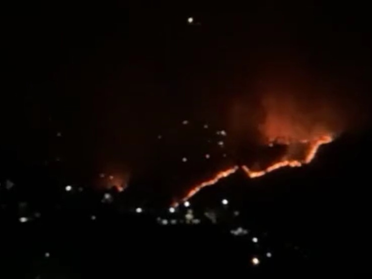 Shimla Forest Fire: शिमला में नहीं थम रहा आग का तांडव, धू-धू कर जल रहे शिमला के जंगल