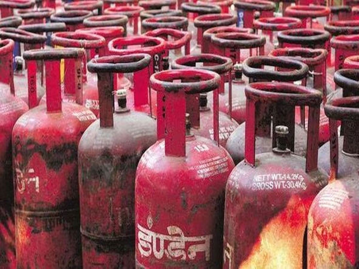 LPG Price Cut: गुड न्यूज से हुई जून की शुरुआत, सस्ता हो गया LPG सिलेंडर; जानें अब कितनी हो गई कीमत