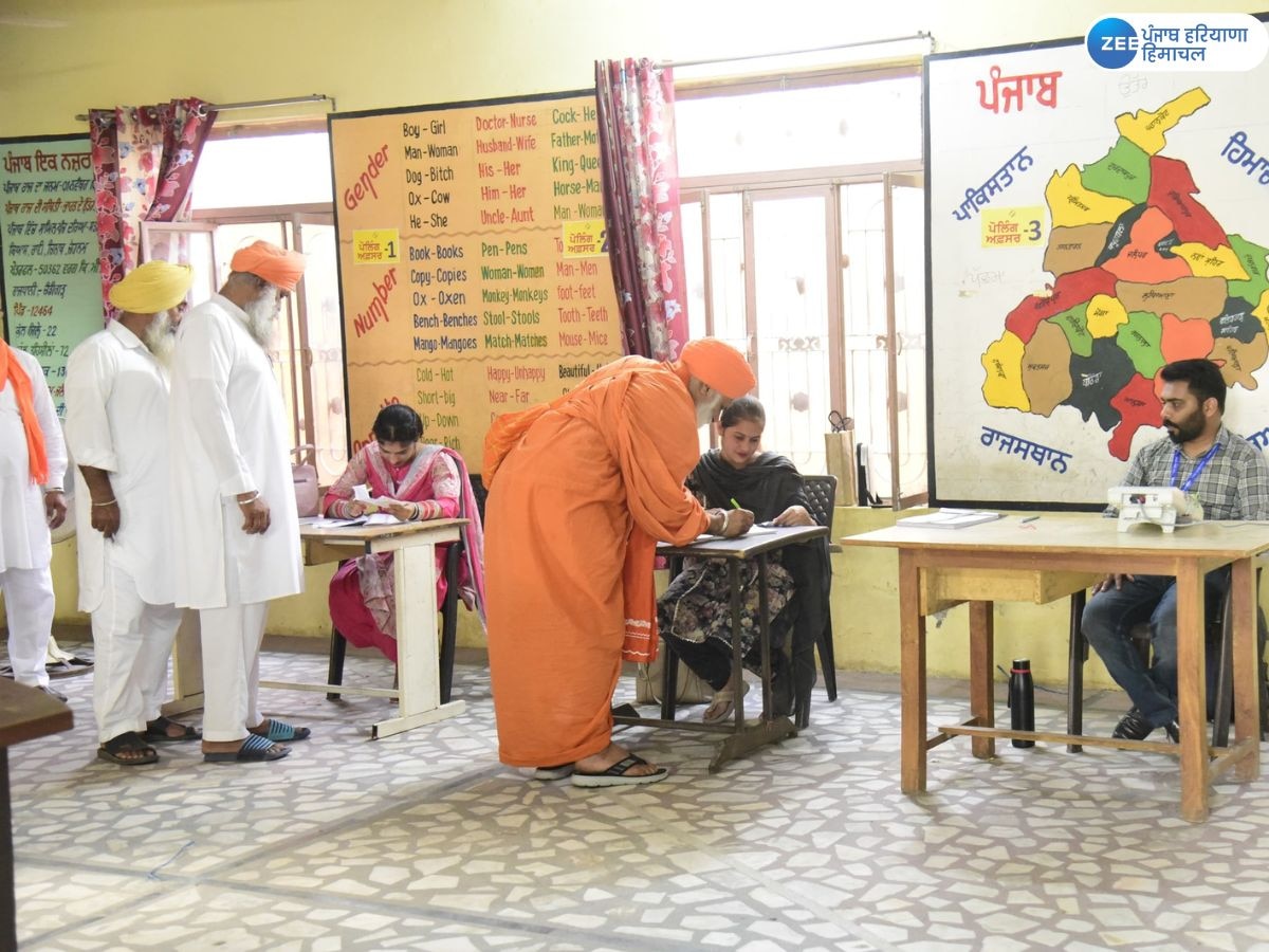 Sant Balbir Singh Seechewal Cast Vote: ਜਲੰਧਰ 'ਚ 5 ਵਜੇ ਤੱਕ 53. 66 ਫ਼ੀਸਦੀ ਵੋਟਿੰਗ ਹੋਈ; ਸੀਚੇਵਾਲ ਨੇ ਵੋਟ ਭੁਗਤਾਈ