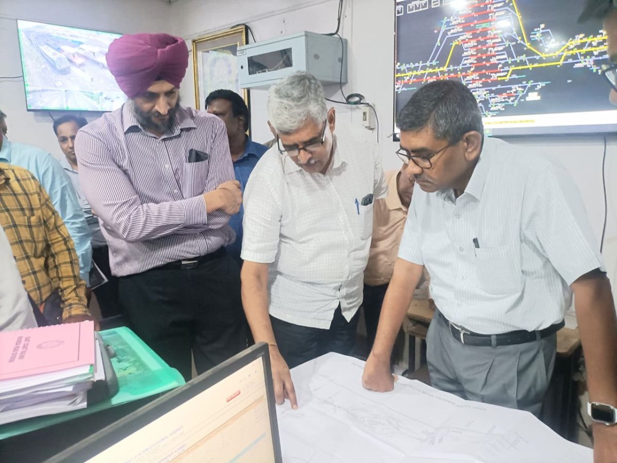 ପୂର୍ବତଟ ରେଳପଥ ମହାପ୍ରବନ୍ଧକଙ୍କ ତାଳଚେର ଅଞ୍ଚଳ ପରିଦର୍ଶନ ପୂର୍ବତଟ ରେଳପଥ ମହାପ୍ରବନ୍ଧକଙ୍କ ତାଳଚେର ଅଞ୍ଚଳ ପରିଦର୍ଶନ