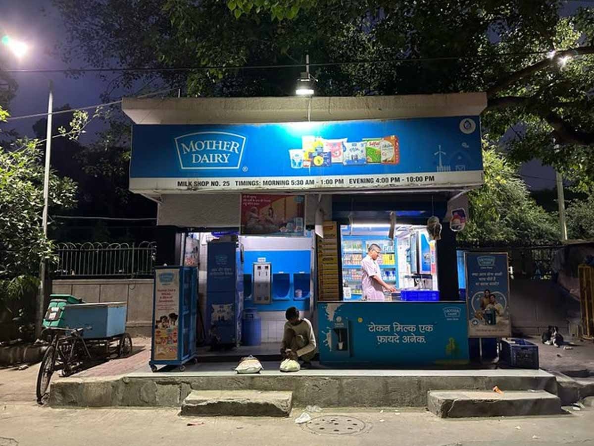 Mother Dairy: चुनावी नतीजों से पहले झटका, मदर डेयरी ने महंगा क‍िया दूध; एक साल में क‍ितनी बढ़ी कीमत?