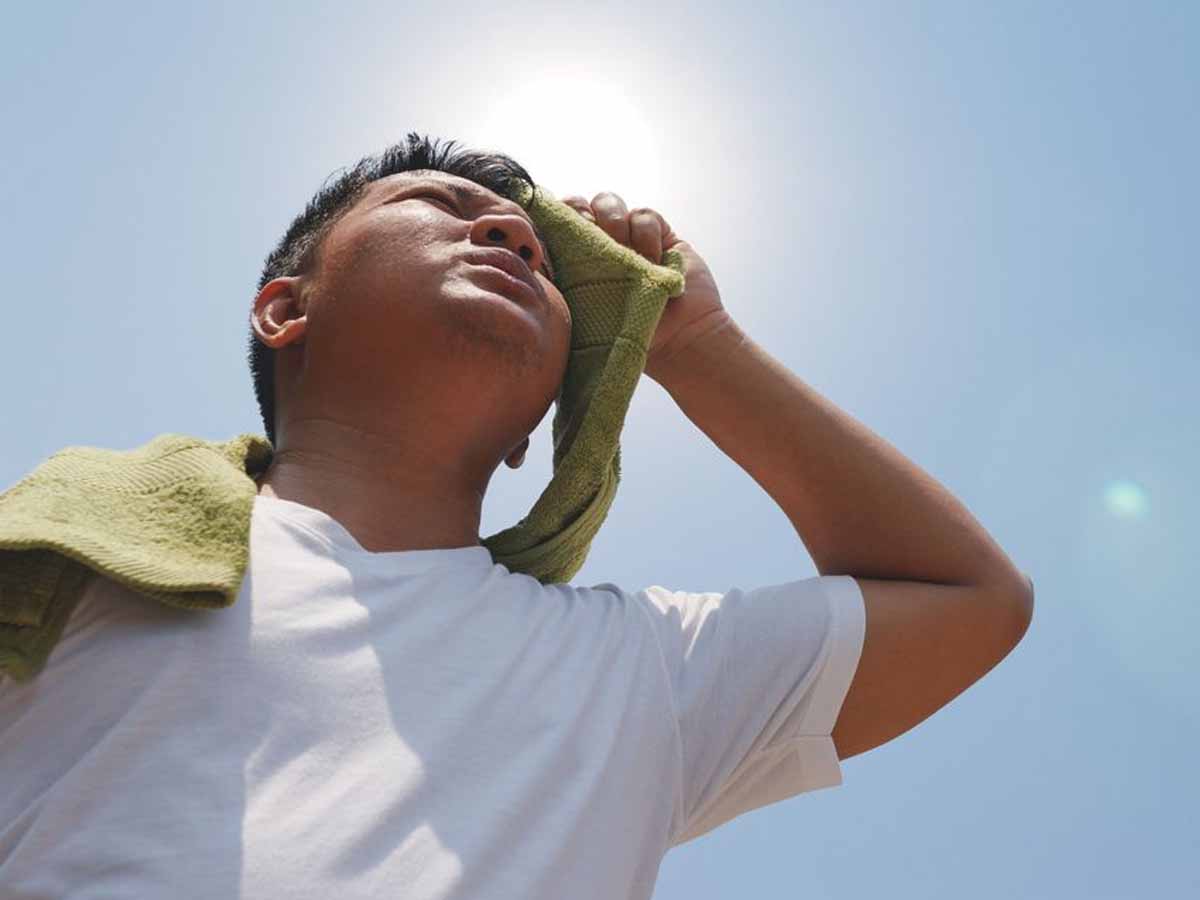 Odisha Heatwave: ओडिशा में बरपा गर्मी का कहर; 3 दिनों में हीटस्ट्रोक से 20 लोगों की मौत Odisha Heatwave: ओडिशा में बरपा गर्मी का कहर; 3 दिनों में हीटस्ट्रोक से 20 लोगों की मौत