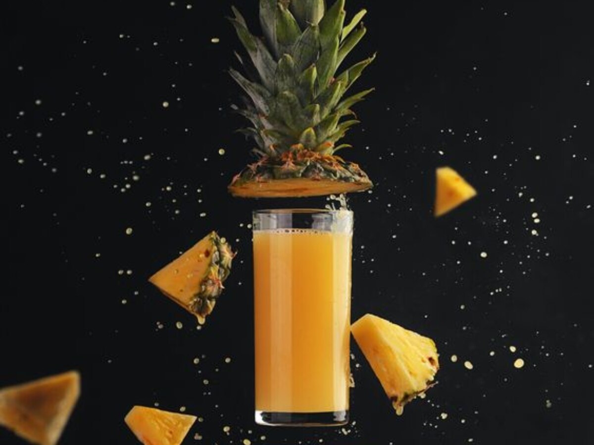 Pineapple juice controls uric acid know the benefits इस खट्टेमीठे फल