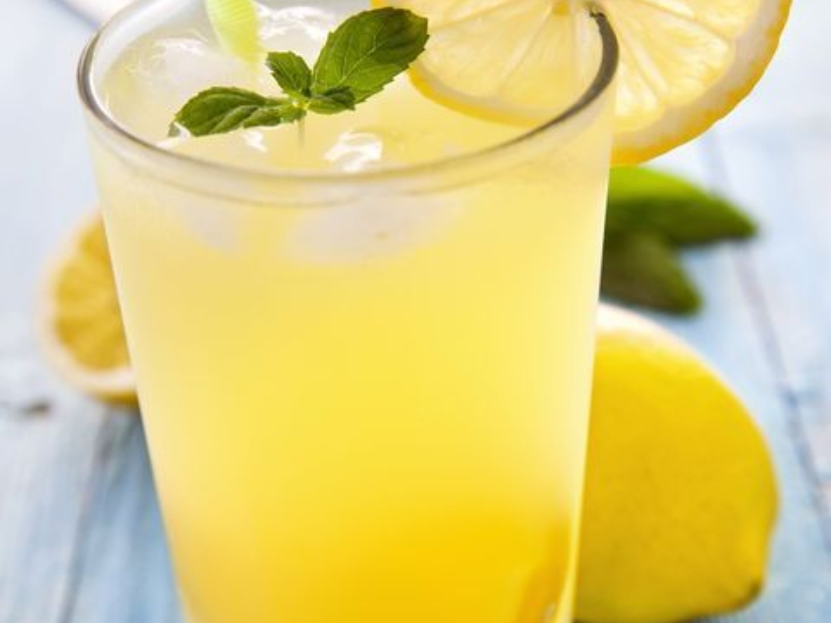 ताजा नींबू पानी