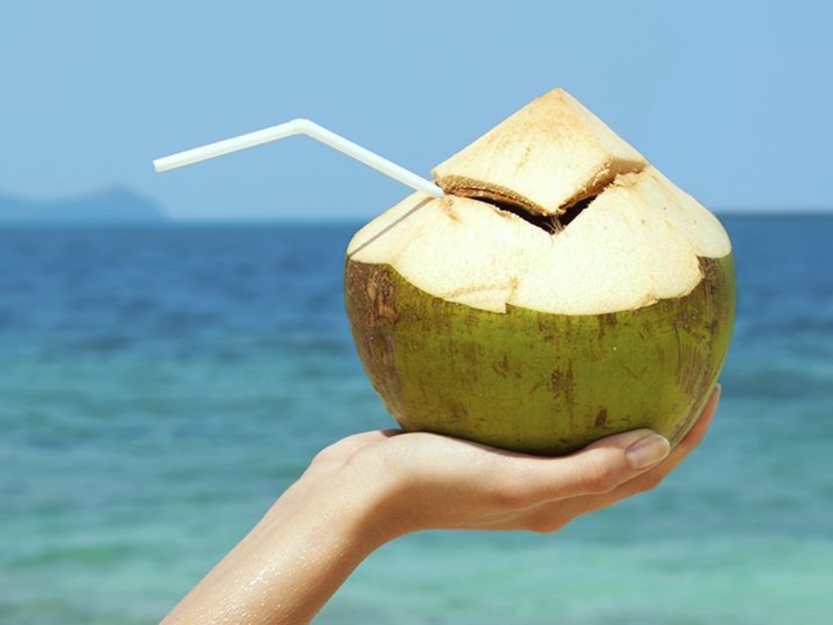 नारियल पानी