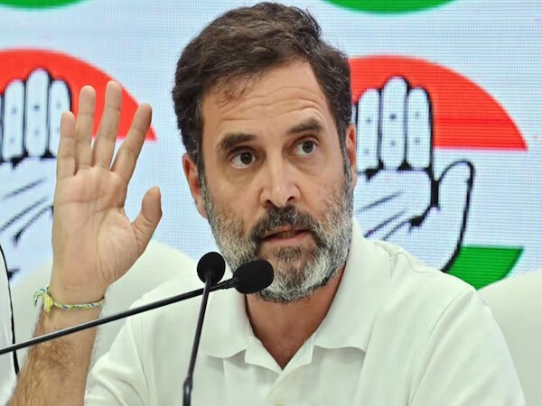 नरेंद्र मोदी और अमित शाह ने स्टॉक खरीदने की क्यों दी सलाह? राहुल गांधी ने की JPC की मांग