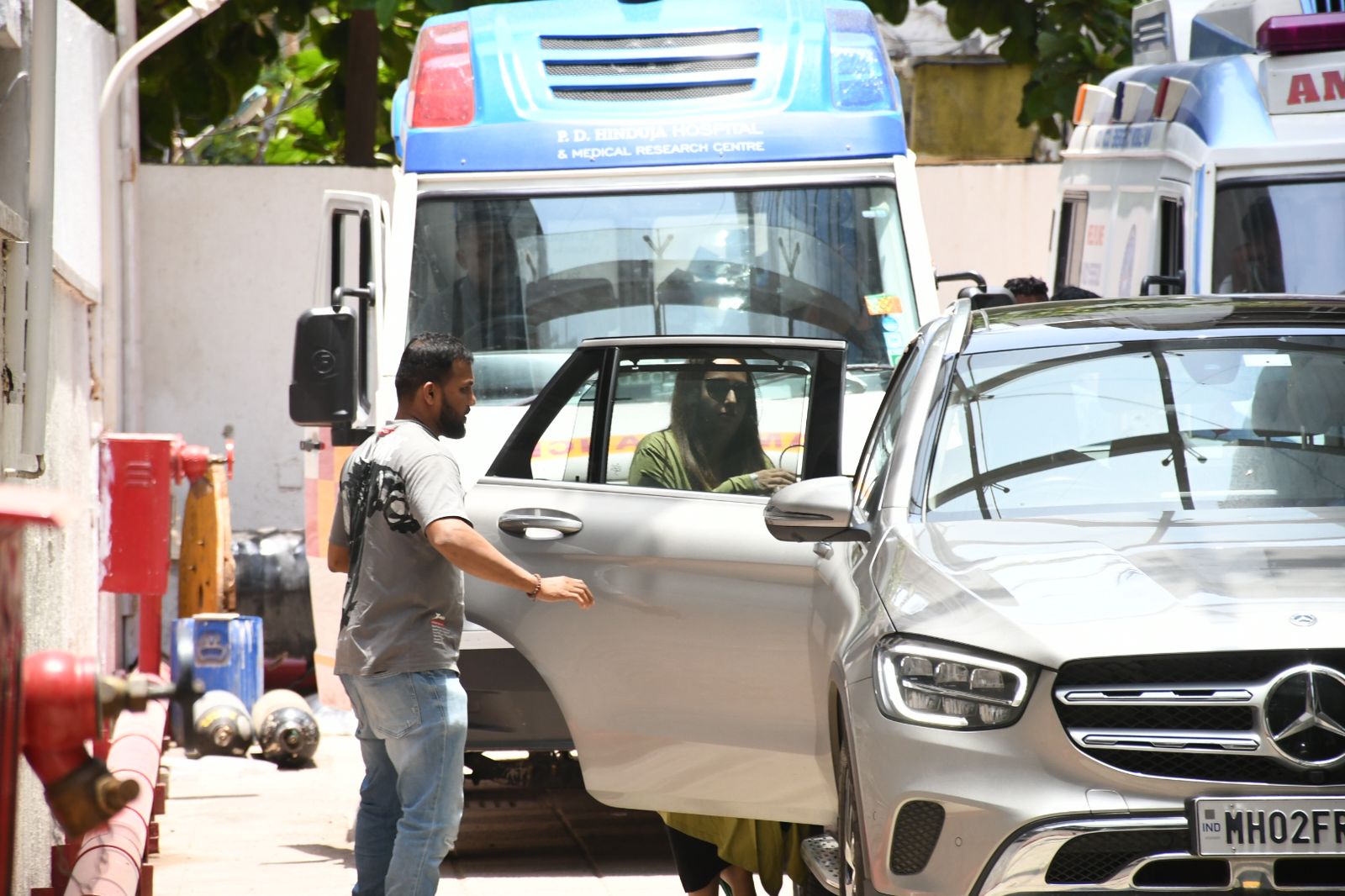 नताशा भी दिखीं साथ