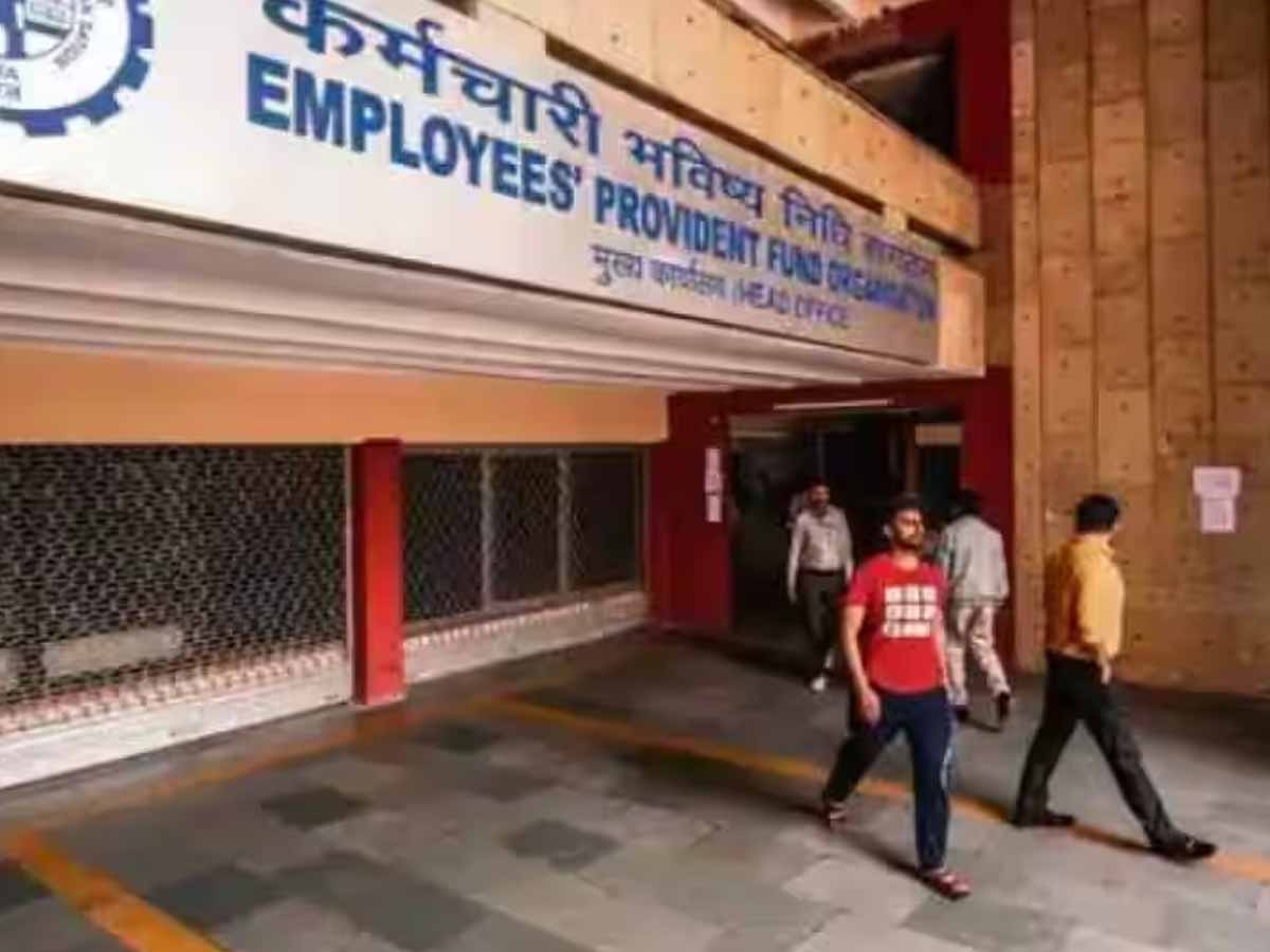 PF अकाउंट में गलत हो गई आपकी बर्थडेट? घर बैठे ऑनलाइन ऐसे करें अपडेट, चुटक‍ियों में होगा काम