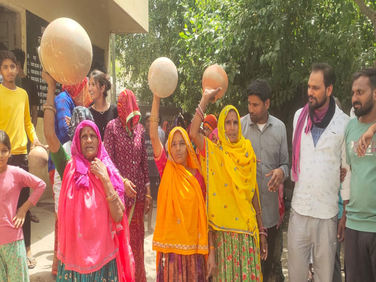 Jaipur: बढ़ती तपिश के साथ पानी के लिए हाहाकार, आमजन की प्यास बुझाने में सरकारी सिस्टम नाकाम