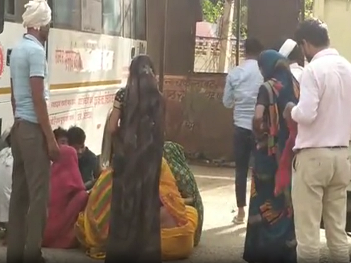 Dholpur News: तेज रफ्तार का कहर! कार की टक्कर से बाइक सवार चाचा-भतीजे की मौत Dholpur News: तेज रफ्तार का कहर! कार की टक्कर से बाइक सवार चाचा-भतीजे की मौत