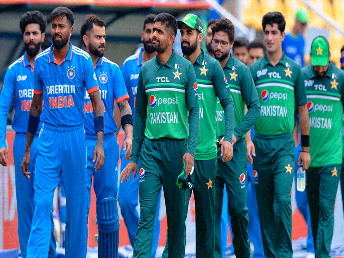 IND vs PAK: टी-20 वर्ल्ड कप में इतनी बार हो चुका है भारत-पाक का मुकाबला; आंकड़ों में भारत से कोसों दूर है पाकिस्तान IND vs PAK: टी-20 वर्ल्ड कप में इतनी बार हो चुका है भारत-पाक का मुकाबला; आंकड़ों में भारत से कोसों दूर है पाकिस्तान
