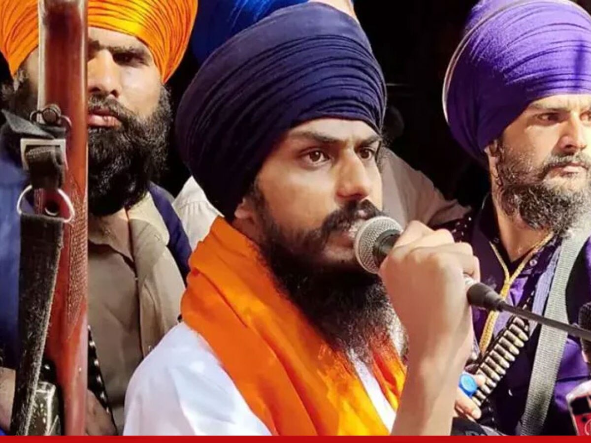 Amritpal Singh: लोकसभा चुनाव जीतने पर जेल से आया अमृतपाल सिंह का फर्स्ट रिएक्शन, माता-पिता से मिलकर जानिए आज क्या कहा?