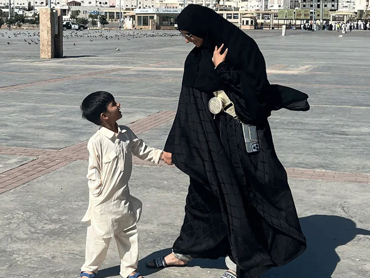 पूर्व टेनिस स्टार सानिया मिर्जा हज पर हुईं रवाना, सोशल मीडिया पर लिखा भावुक कर देने वाला नोट पूर्व टेनिस स्टार सानिया मिर्जा हज पर हुईं रवाना, सोशल मीडिया पर लिखा भावुक कर देने वाला नोट