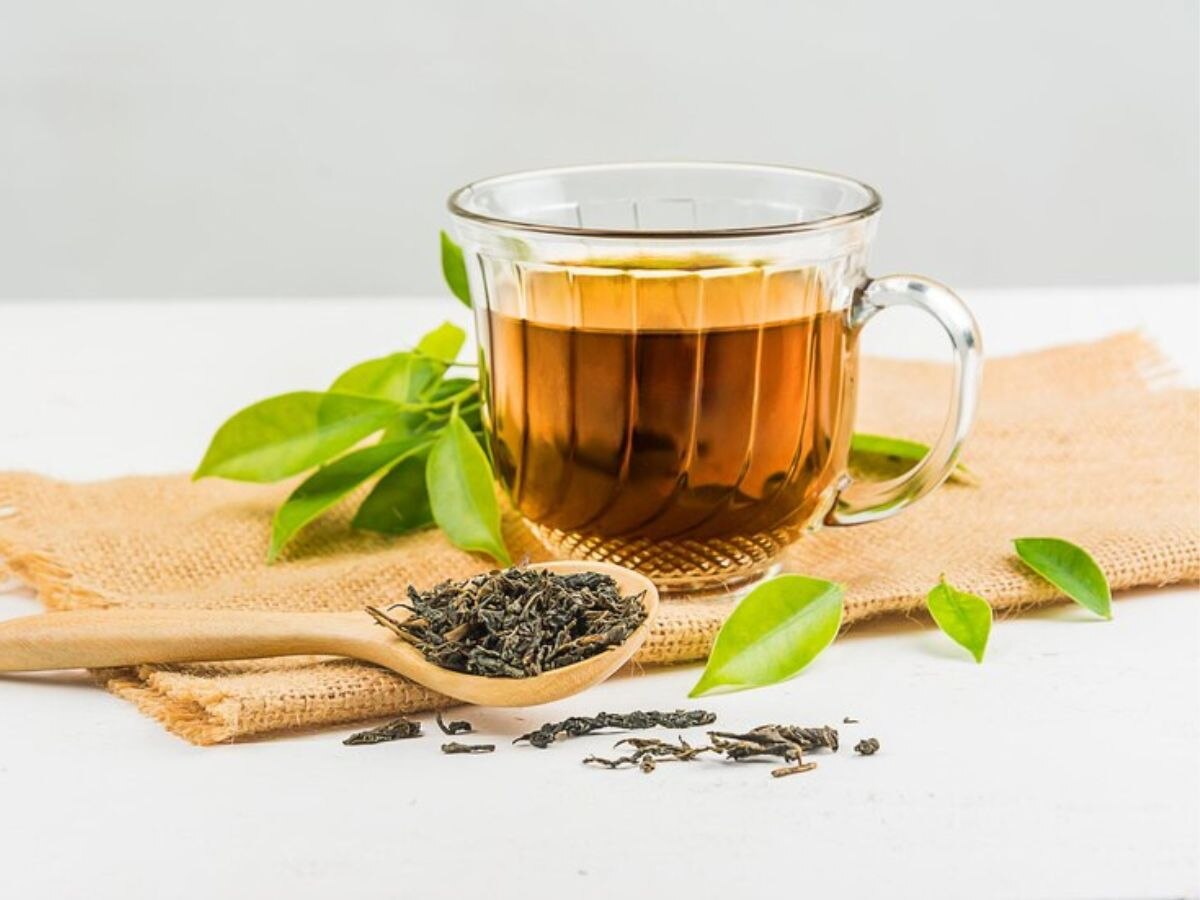 Herbal Tea: सुबह खाली पेट इन 5 आयुर्वेदिक चाय का करें सेवन, सेहत को मिलेंगे ढेरों फायदे!