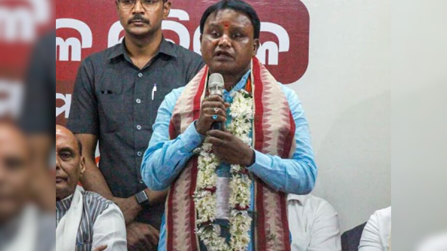 Odisha News: 24 साल बाद मिला ओडिशा को नया सीएम, मोहन चरण माझी ने ली शपथ