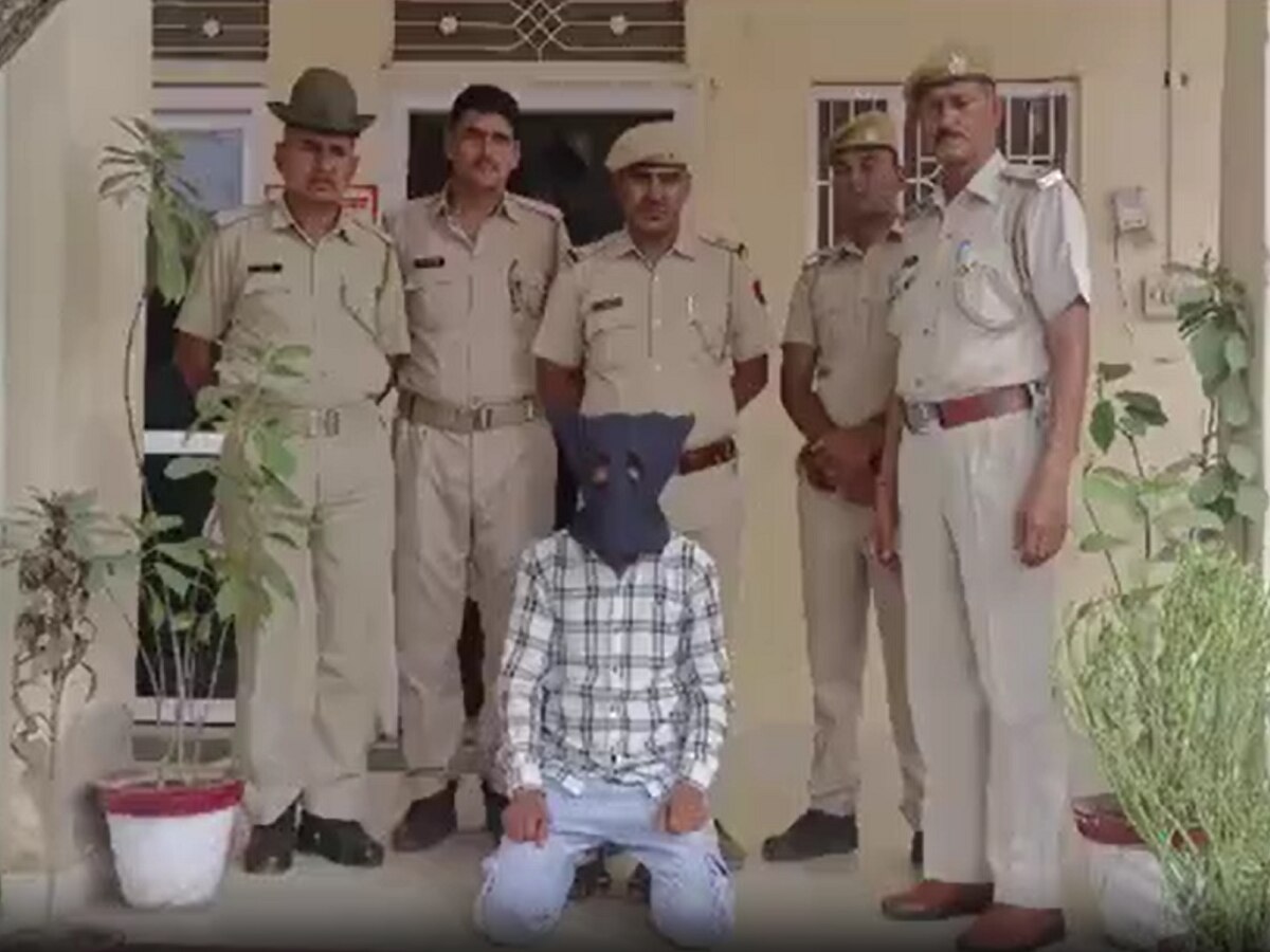 Karauli News: ऑनलाइन जुआ खिलवाने वाला आरोपी गिरफ्तार, बैंक से 41 लाख के गबन के मामले में था फरार