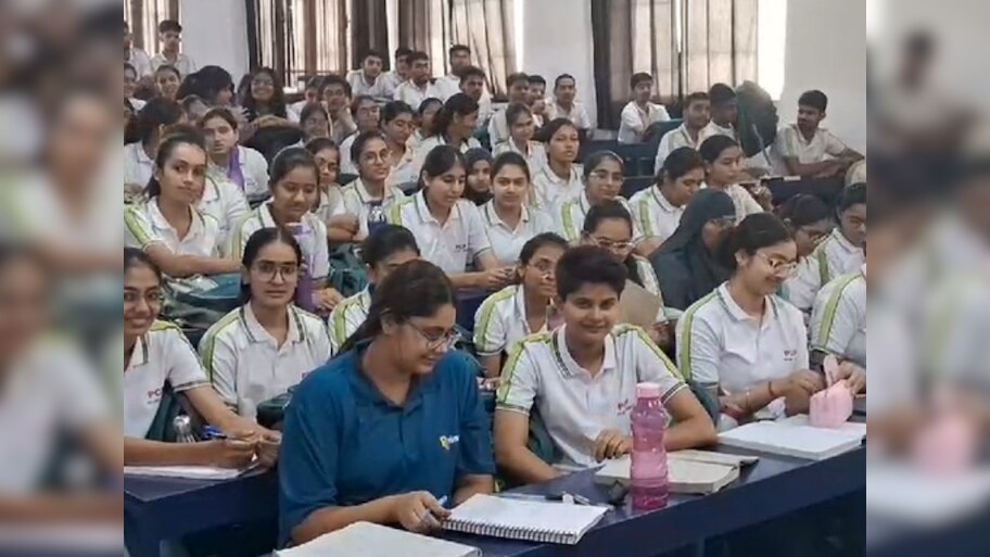 Rajasthan News:Neet Exam 2024 को लेकर ग्रेस मार्क्स हटाने का फैसला, छात्र-छात्राओं ने जताया आभार 