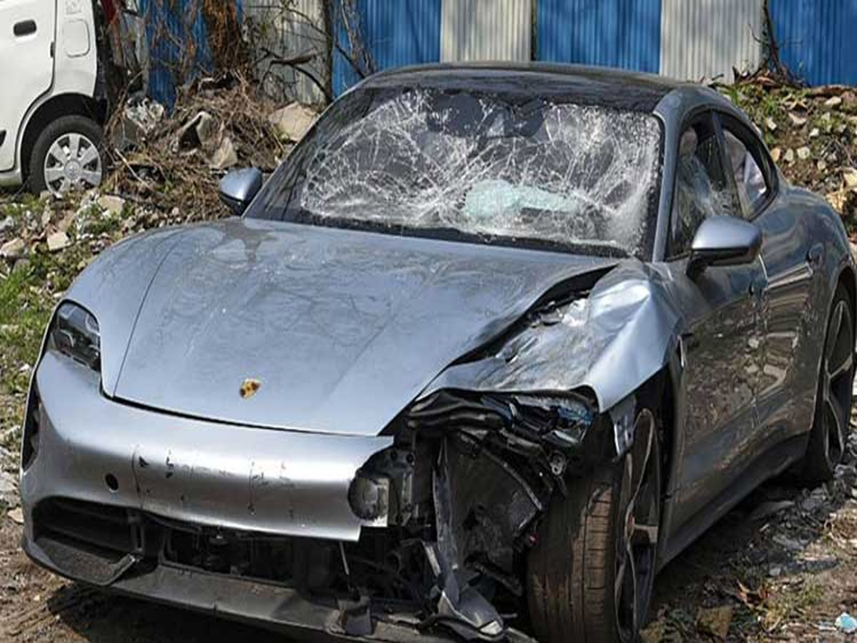 Porsche Case Update: पोर्शे केस में मृतकों की रिपोर्ट से छेड़छाड़ पर क्या बोली पुलिस? पूर्व मिनिस्टर ने लगाया गंभीर आरोप Porsche Case Update: पोर्शे केस में मृतकों की रिपोर्ट से छेड़छाड़ पर क्या बोली पुलिस? पूर्व मिनिस्टर ने लगाया गंभीर आरोप