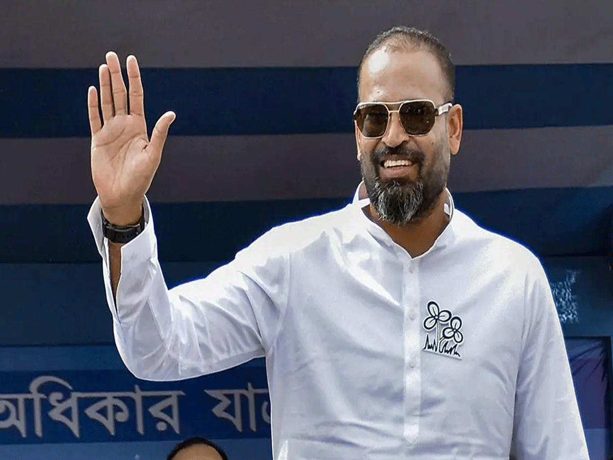 TMC सांसद यूसुफ पठान की बढ़ी मुश्किलें, वडोदरा म्युनिसिपल कॉर्पोरेशन ने भेजा नोटिस, जानिए क्या है पूरा मामला TMC सांसद यूसुफ पठान की बढ़ी मुश्किलें, वडोदरा म्युनिसिपल कॉर्पोरेशन ने भेजा नोटिस, जानिए क्या है पूरा मामला