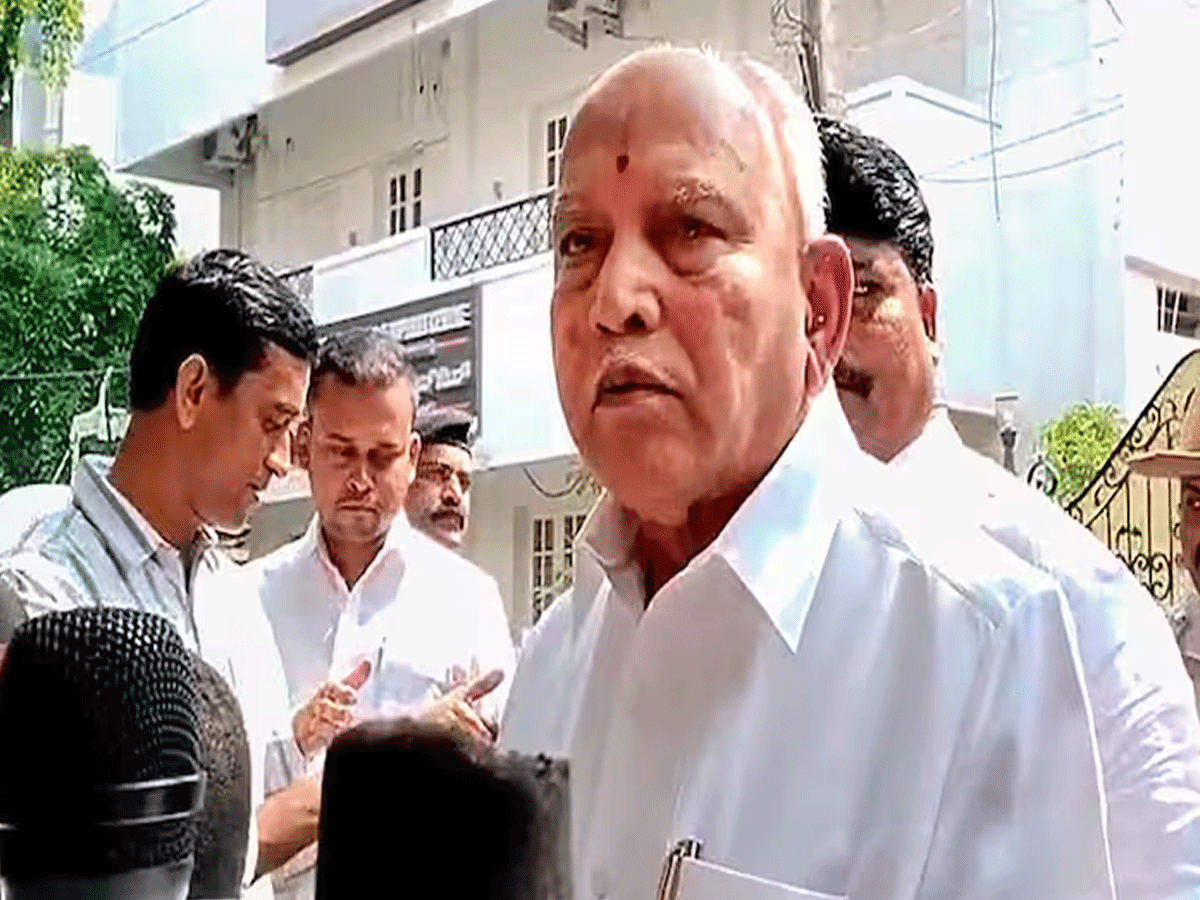 BS Yediyurappa: कर्नाटक हाई कोर्ट से POCSO मामले में येदियुरप्पा को मिली बड़ी राहत, गिरफ्तारी पर लगाई रोक BS Yediyurappa: कर्नाटक हाई कोर्ट से POCSO मामले में येदियुरप्पा को मिली बड़ी राहत, गिरफ्तारी पर लगाई रोक