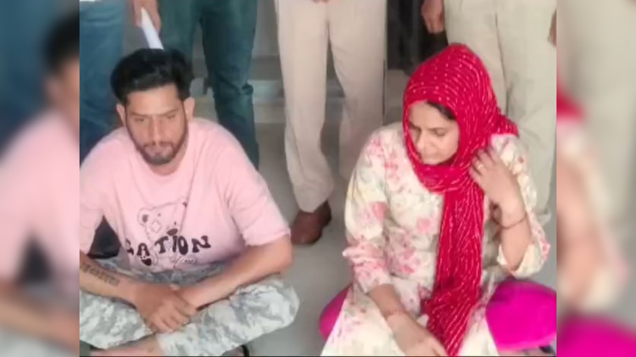 Rajasthan Crime News: छोटी बहू ने खुद के घर में कराई लाखों की चोरी,  प्रेमी का कर्ज उतारने के लिए रची थी साजिश