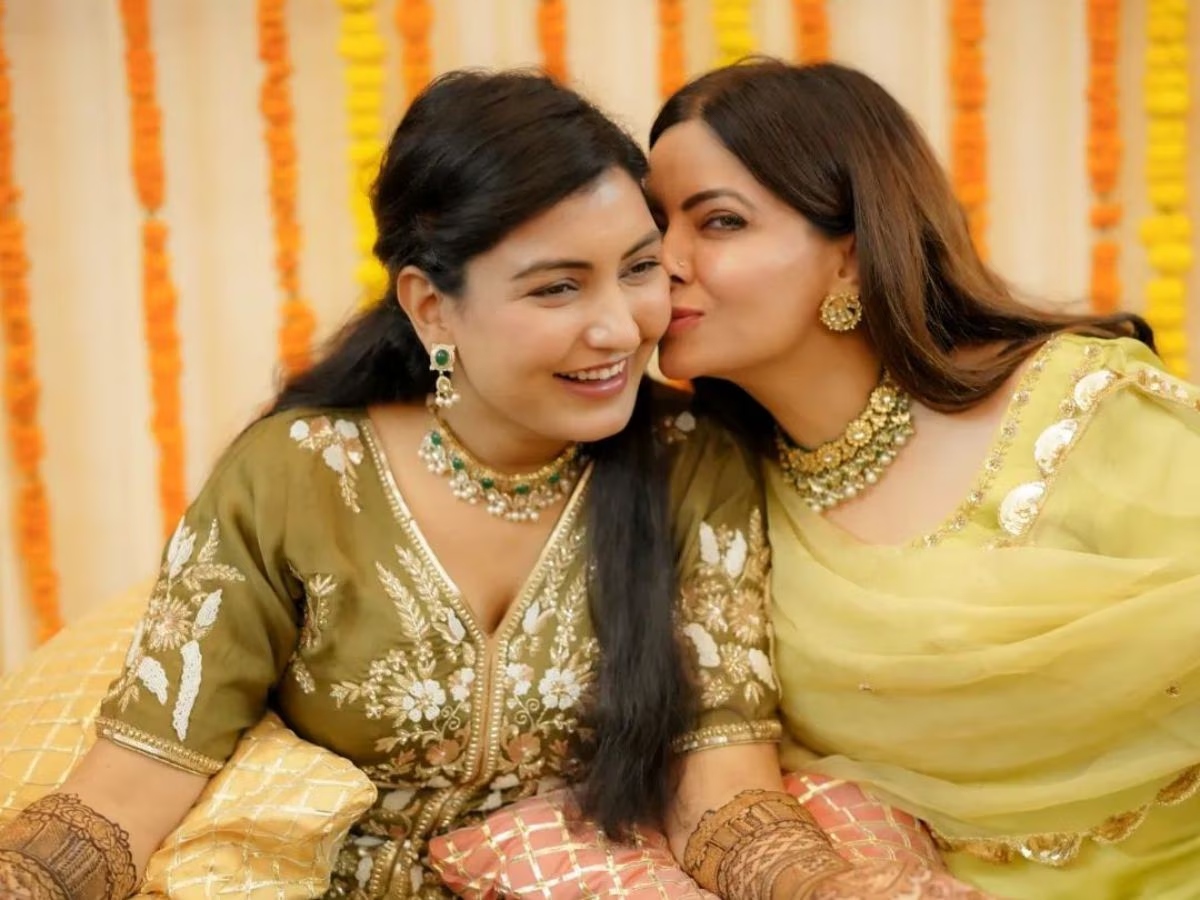 Anmol Gagan Maan Wedding: पंजाब की मंत्री ने रचाई शादी, क्या आप जानते हैं कौन हैं उनके पति शाहबाज सिंह सुही? Anmol Gagan Maan Wedding: पंजाब की मंत्री ने रचाई शादी, क्या आप जानते हैं कौन हैं उनके पति शाहबाज सिंह सुही?