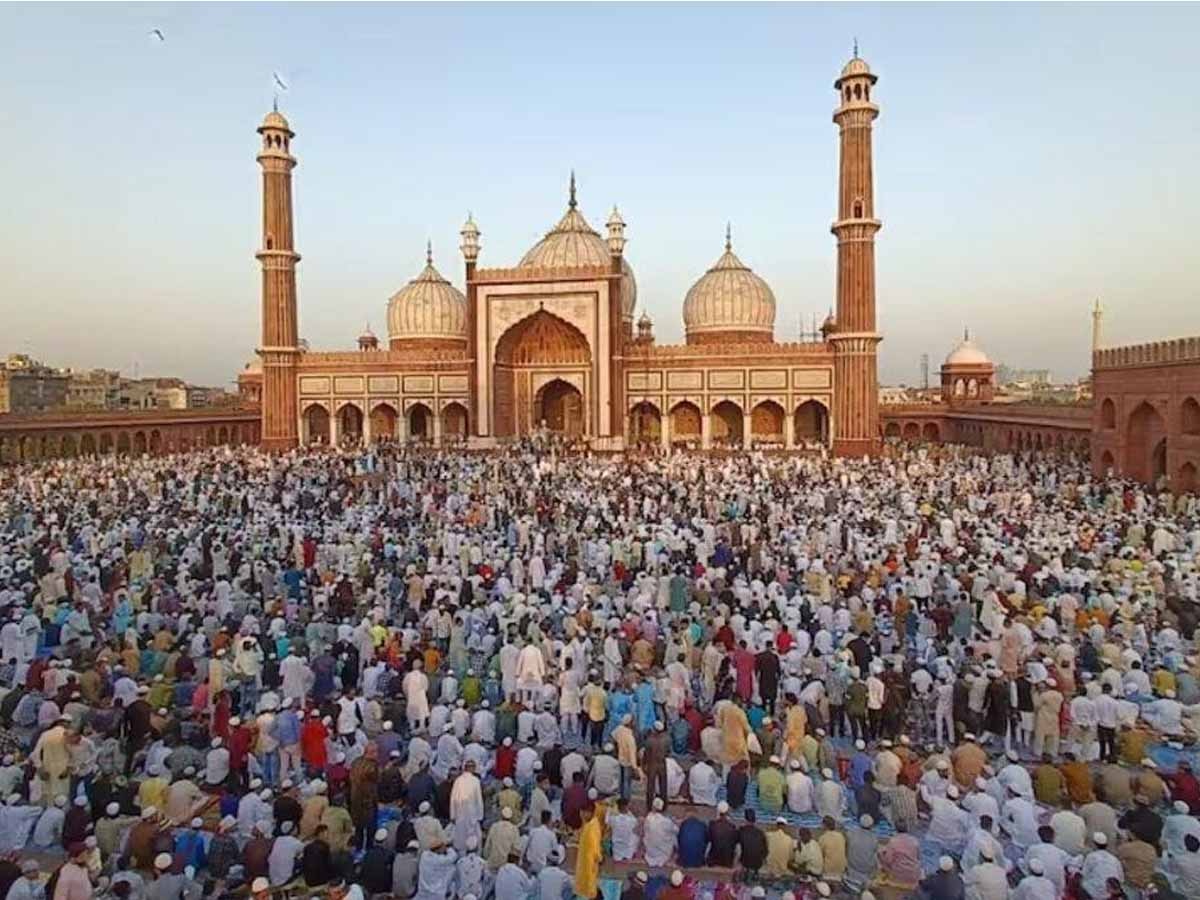 पूरे भारत में मनाई जा रही ईद-उल-अजहा; जानें इस्लाम में कुर्बानी का महत्व
