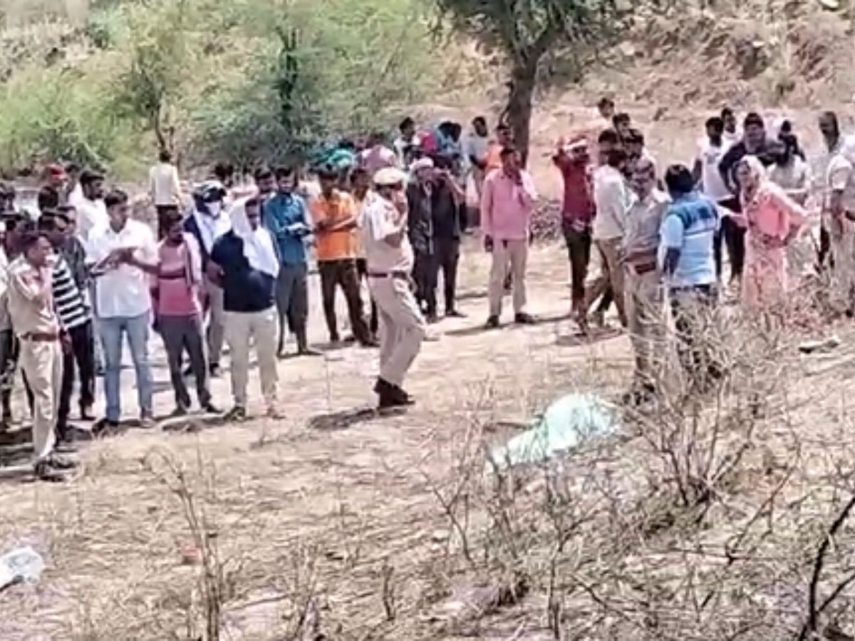 NeemKaThana Crime News: नौकरी के लिए निकली महिला का सड़क किनारे मिला शव, परिजनों ने जताई हत्या की आशंका NeemKaThana Crime News: नौकरी के लिए निकली महिला का सड़क किनारे मिला शव, परिजनों ने जताई हत्या की आशंका