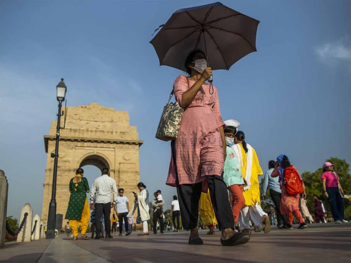 जानलेवा गर्मी से दिल्ली को मिलेगी राहत; इस वक्त से शुरू हो जाएगी बारिश
