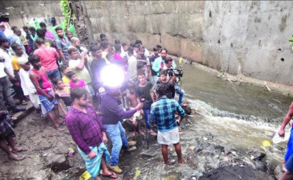 ଡ୍ରେନରେ ଭାସି ନାବାଳକର ମୃତ୍ୟୁ ଘଟଣା, ଜେଇଙ୍କୁ କାରଣ ଦର୍ଶାଅ ନୋଟିସ୍ ଜାରି ଡ୍ରେନରେ ଭାସି ନାବାଳକର ମୃତ୍ୟୁ ଘଟଣା, ଜେଇଙ୍କୁ କାରଣ ଦର୍ଶାଅ ନୋଟିସ୍ ଜାରି