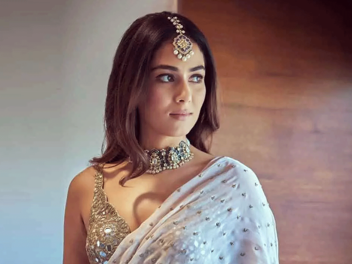 मीरा राजपूत को पुरानी टिप्पणी पर हुआ पछतावा, 7 साल बाद लोगों से मांगी माफी मीरा राजपूत को पुरानी टिप्पणी पर हुआ पछतावा, 7 साल बाद लोगों से मांगी माफी