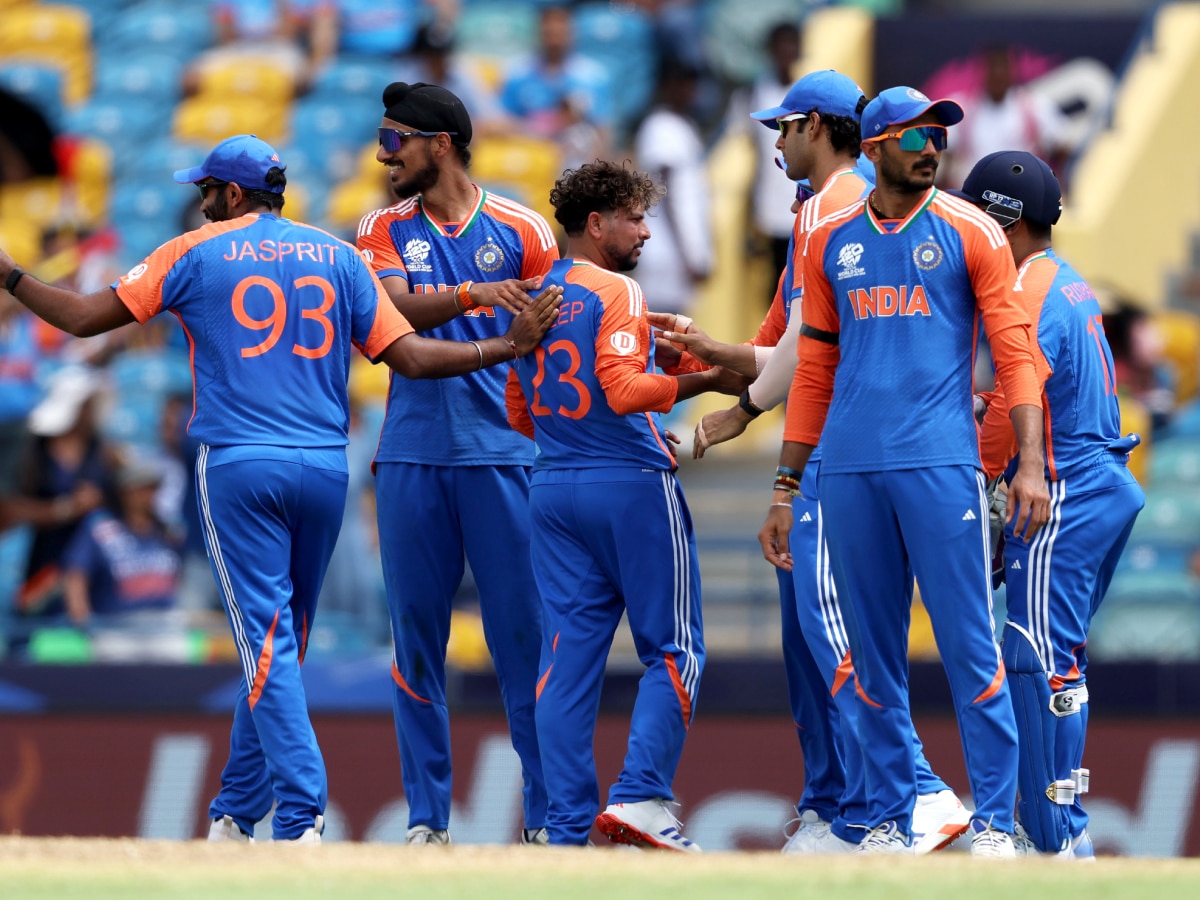 Team India : करियर के साथ खिलवाड़ कर रहा टीम इंडिया का ये स्टार, गोल्डन चांस गंवाकर पैरों पर मारी कुल्हाड़ी