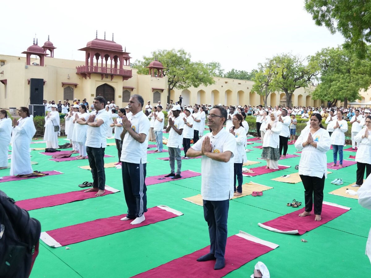 Jaipurites practiced yoga in on International Yoga Day 2024 see viral photos