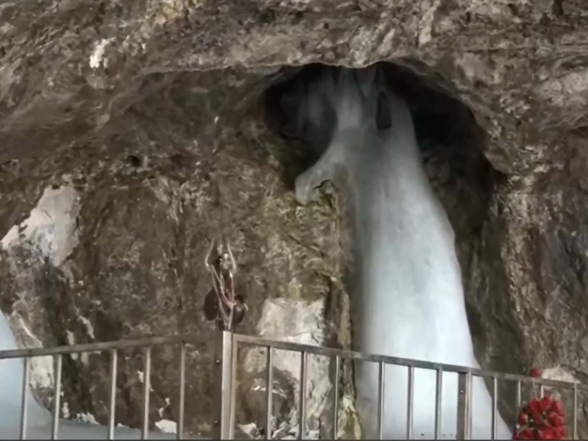 Amarnath Yatra 2024: सामने आई बाबा बर्फानी की पहली तस्वीर, एलजी मनोज सिन्हा बोले- श्रद्धालुओं को दी जाएगी अचूक सुरक्षा