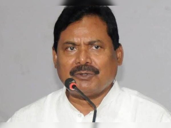 ପିସିସି ସଭାପତି ଶରତ ପଟ୍ଟନାୟକଙ୍କୁ କାଳିମାଡ଼ ଘଟଣା, ୬ ବର୍ଷ ପାଇଁ ୫ଜଣ ଦଳରୁ ବହିଷ୍କାର 