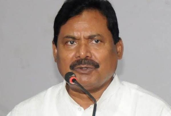 ପିସିସି ସଭାପତି ଶରତ ପଟ୍ଟନାୟକଙ୍କୁ କାଳିମାଡ଼ ଘଟଣା, ୬ ବର୍ଷ ପାଇଁ ୫ଜଣ ଦଳରୁ ବହିଷ୍କାର ପିସିସି ସଭାପତି ଶରତ ପଟ୍ଟନାୟକଙ୍କୁ କାଳିମାଡ଼ ଘଟଣା, ୬ ବର୍ଷ ପାଇଁ ୫ଜଣ ଦଳରୁ ବହିଷ୍କାର