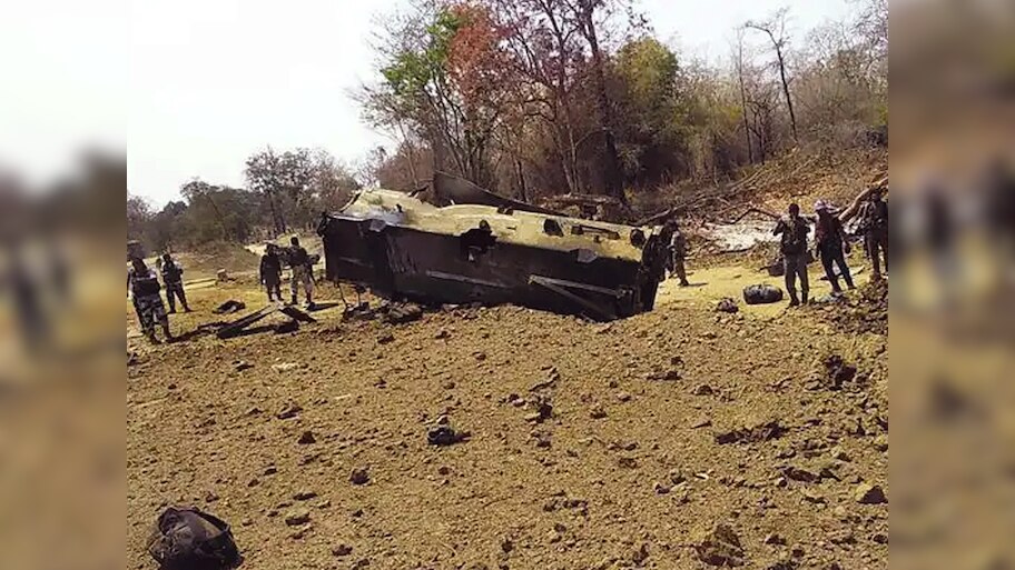 छत्तीसगढ़: सुकमा में नक्सलियों ने सुरक्षाबलों के ट्रक को बनाया निशाना, दो जवान शहीद, कई घायल