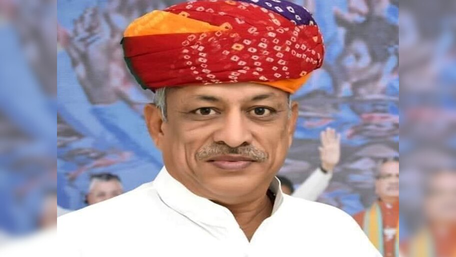 कृत्रिम गर्भाधान की प्रक्रिया को आसान बनाने के लिए राज्य सरकार ने 15 आपूर्ति वाहन भिजवाए,पशुपालन मंत्री जोराराम कुमावत ने दिखाई हरी झंडी