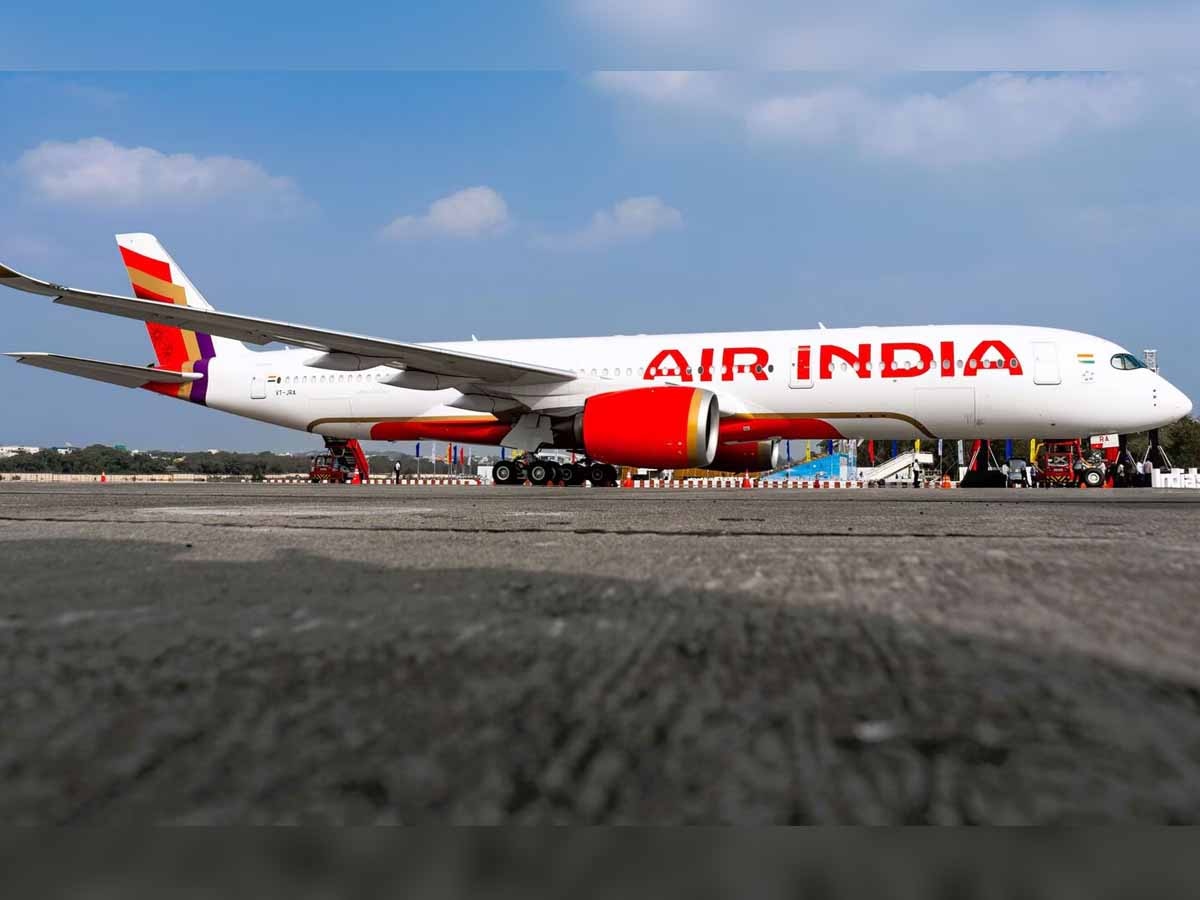स्कूल के बाद अब एअर इंडिया के विमान में बम की धमकी; संदिग्ध पकड़ा गया संदिग्ध
